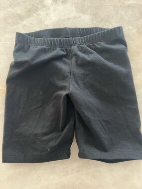 Cat & Jack black cartwheel shorts, 4t
